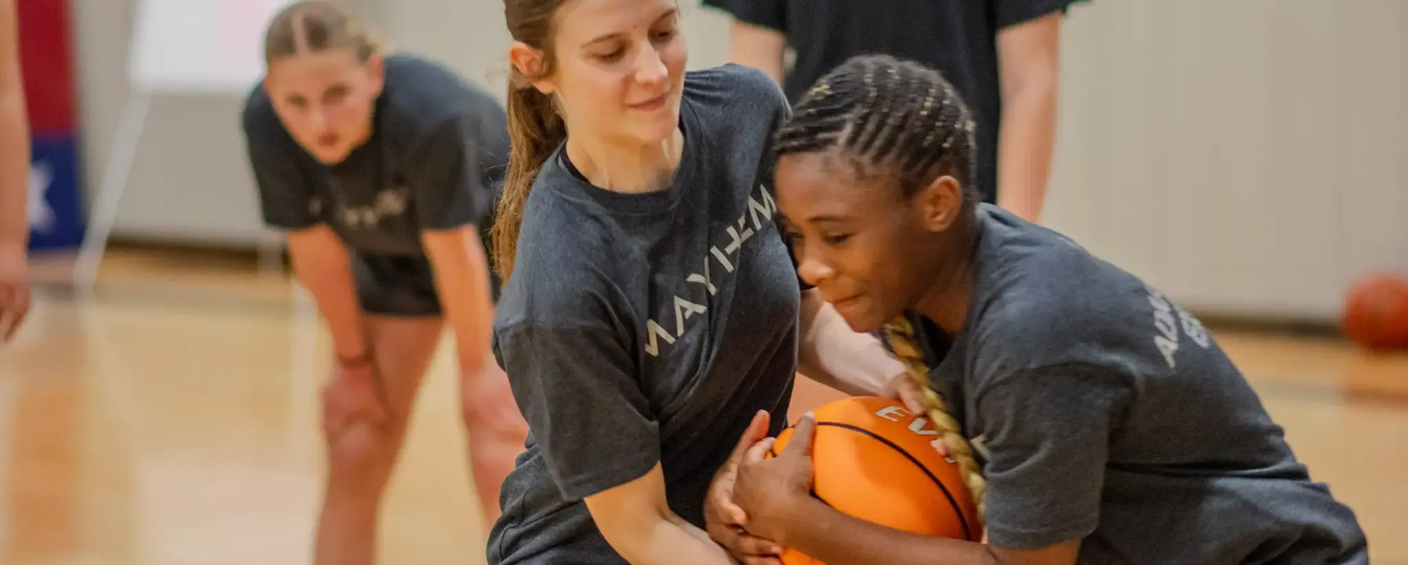 Texas Mayhem players working on fall basketball training skills
