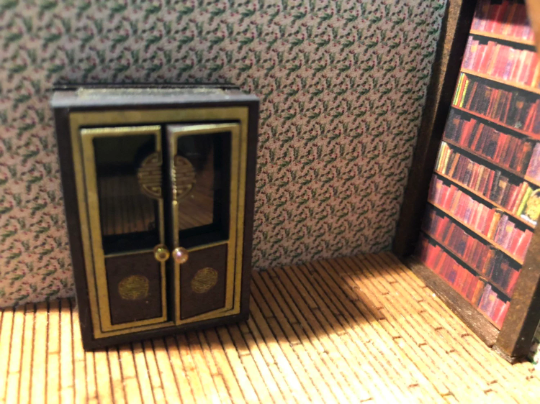 Thumbnail: 1/48th kit Chinese style display case, quarter scale