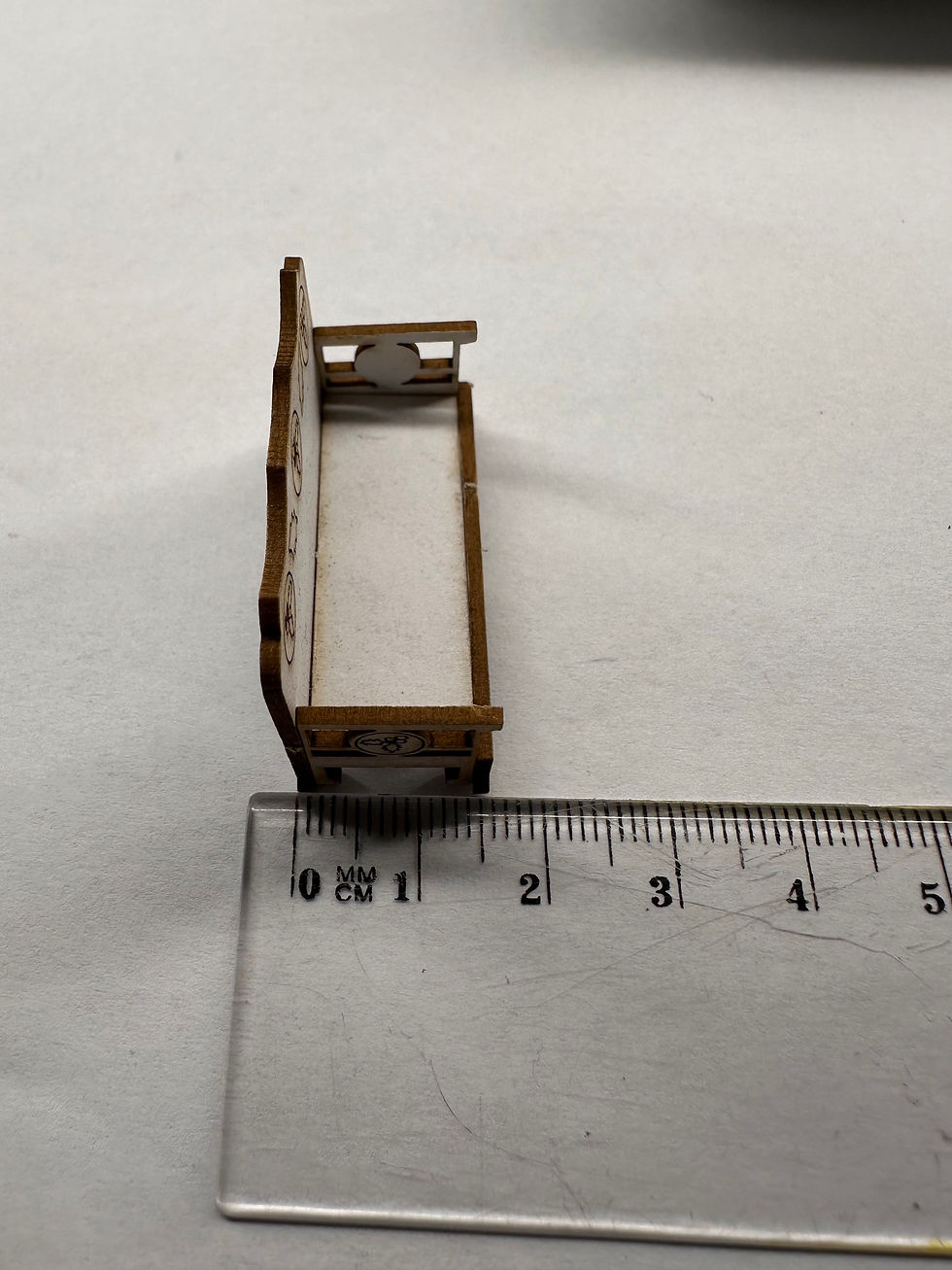 Thumbnail: 1/48th kit, Holly sofa, quarter scale