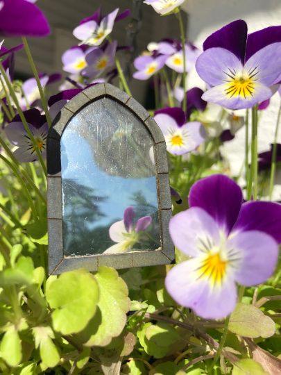 1/24th kit Gothic mirror, (half scale)