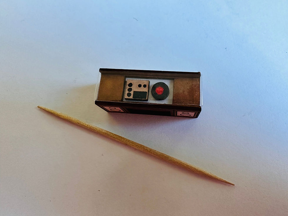 Thumbnail: 1/48th kit, cabinet record player, quarter scale