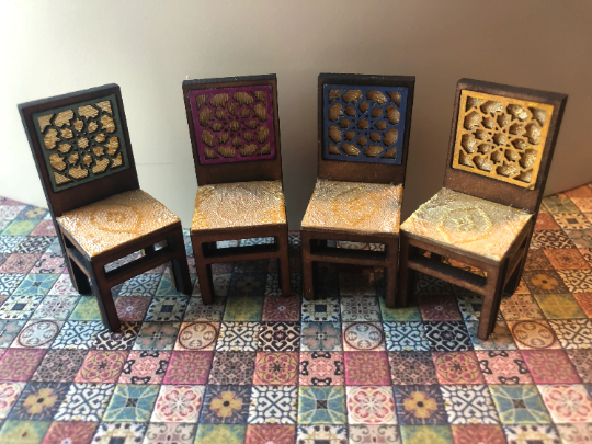 Thumbnail: 1/24th kit, Moroccan table and 4 chairs (half scale)