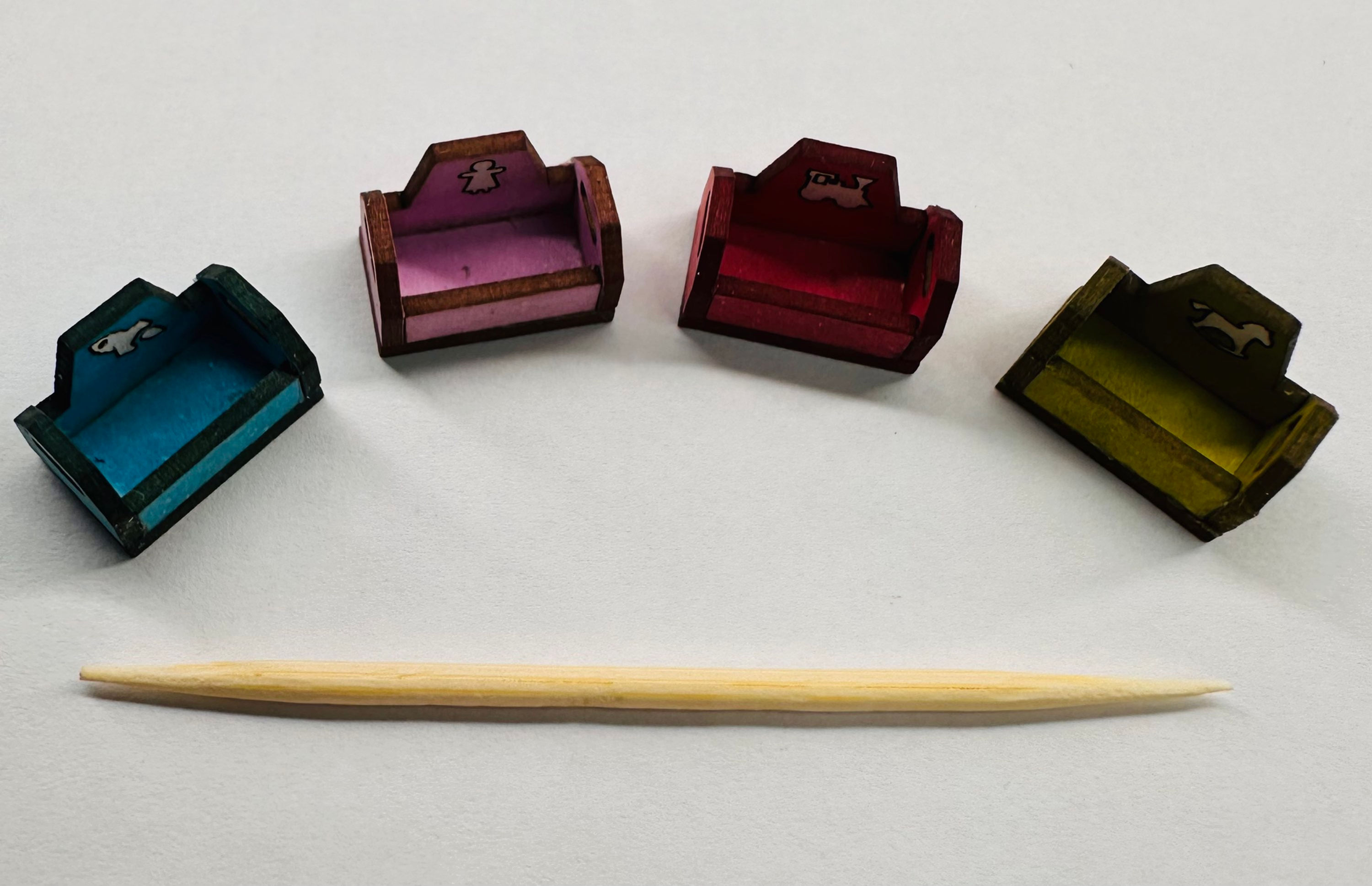 1/48th kit, toy crates, quarter scale