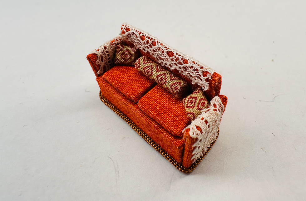 Thumbnail: 1/48th kit, 1970s/80s sofa and 2 lounge chairs 