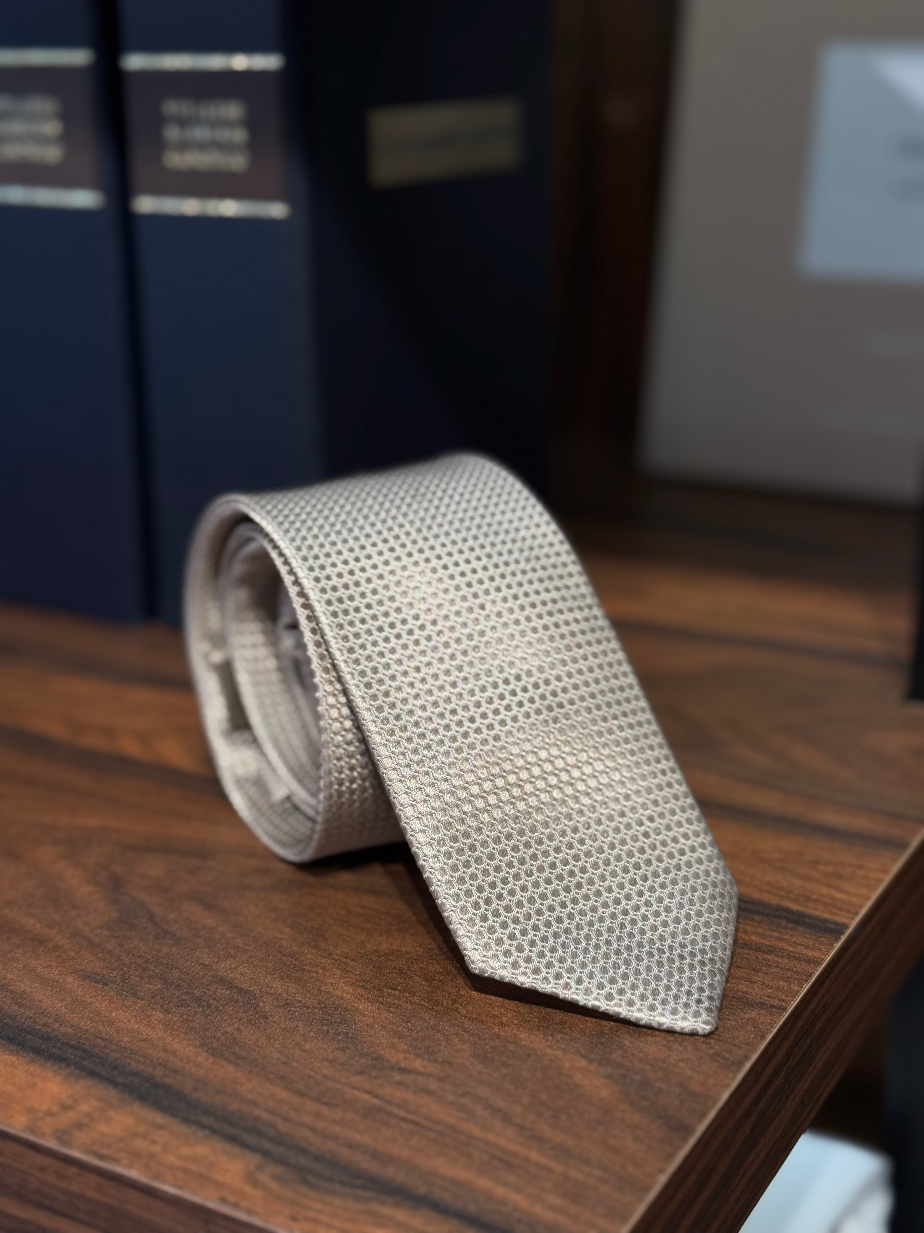 Gravata de Seda Jacquard Ouro