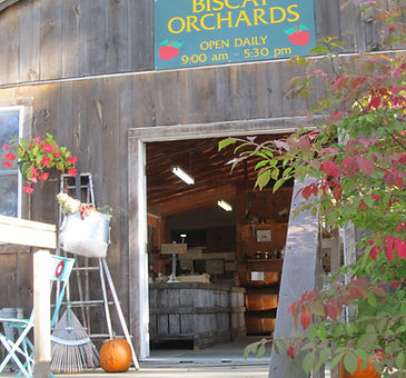 Entrance to Biscay Orchards Apple Stand
