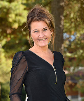 Andrea Chorleitung hoch.jpg