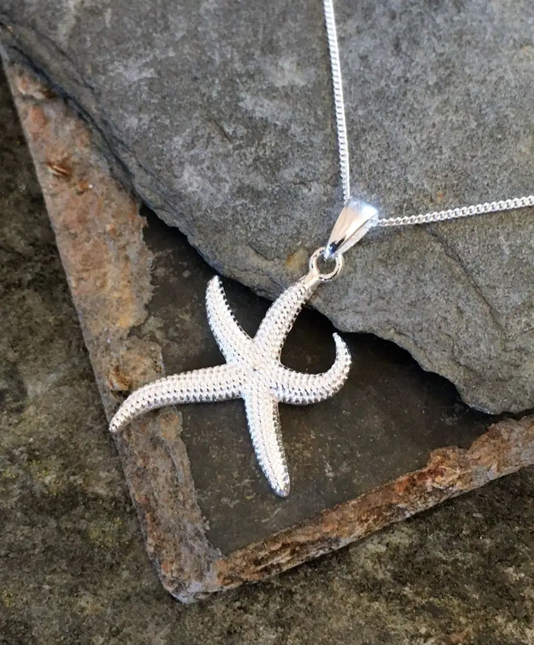 Stunning 925 silver starfish Necklace 