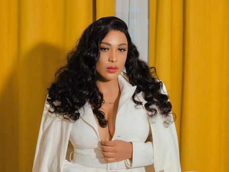 "On cloud Thirty's 🎂🎂" - Nikki Samonas marks birthday with hot photos