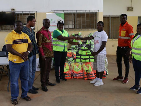 Ecozoil schools Adawso boat operators/commuters ahead of Easter celebrations (PICS)
