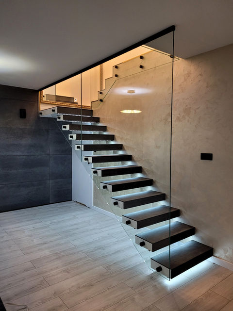 Balustrady szklane wewnętrzne