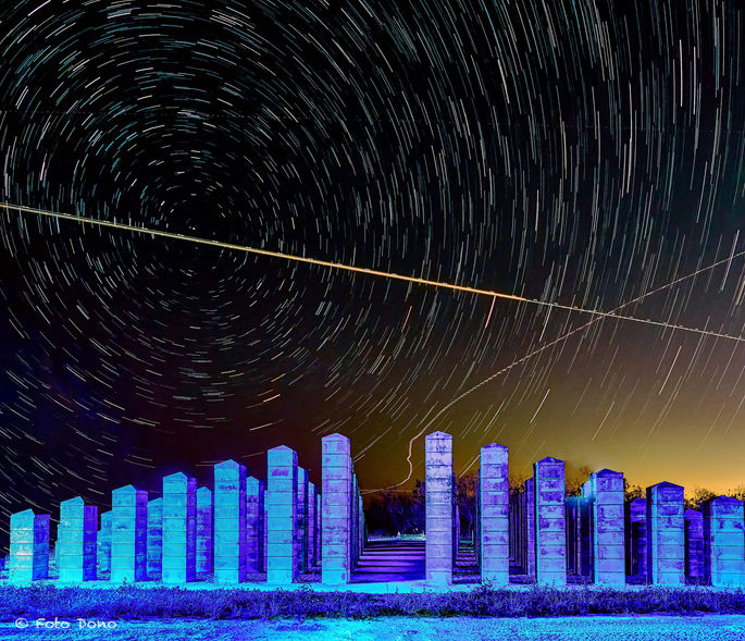 Star Trails over the Memorial_B010076