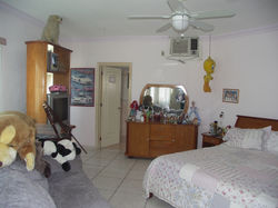 RESIDENCIA *COSTA DE ORO*