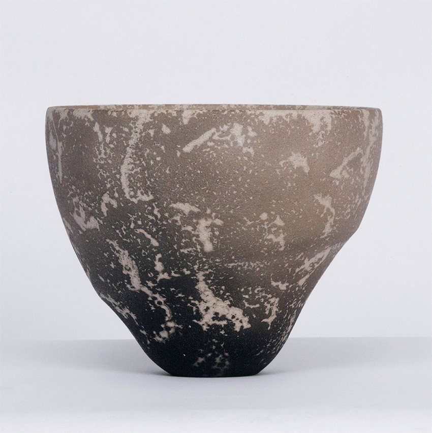 Asymmetrical-Vase,-2021.gif