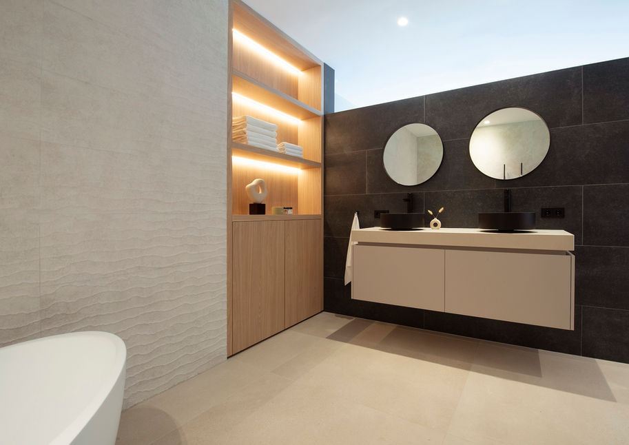 Binnenhuisarchitect Amsterdam, eindresultaat ensuite badkamer ontwerp Amsterdam Zuid met maatwerk badkamermeubelen