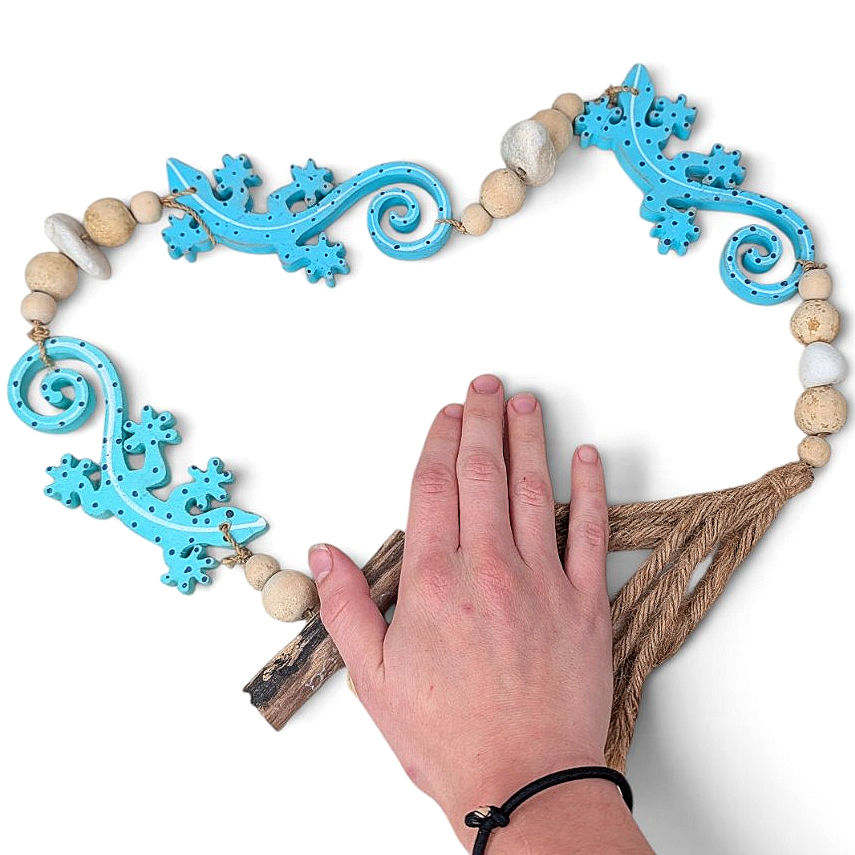 Thumbnail: Blue wooden gecko hanging with carved feet and spiral tails