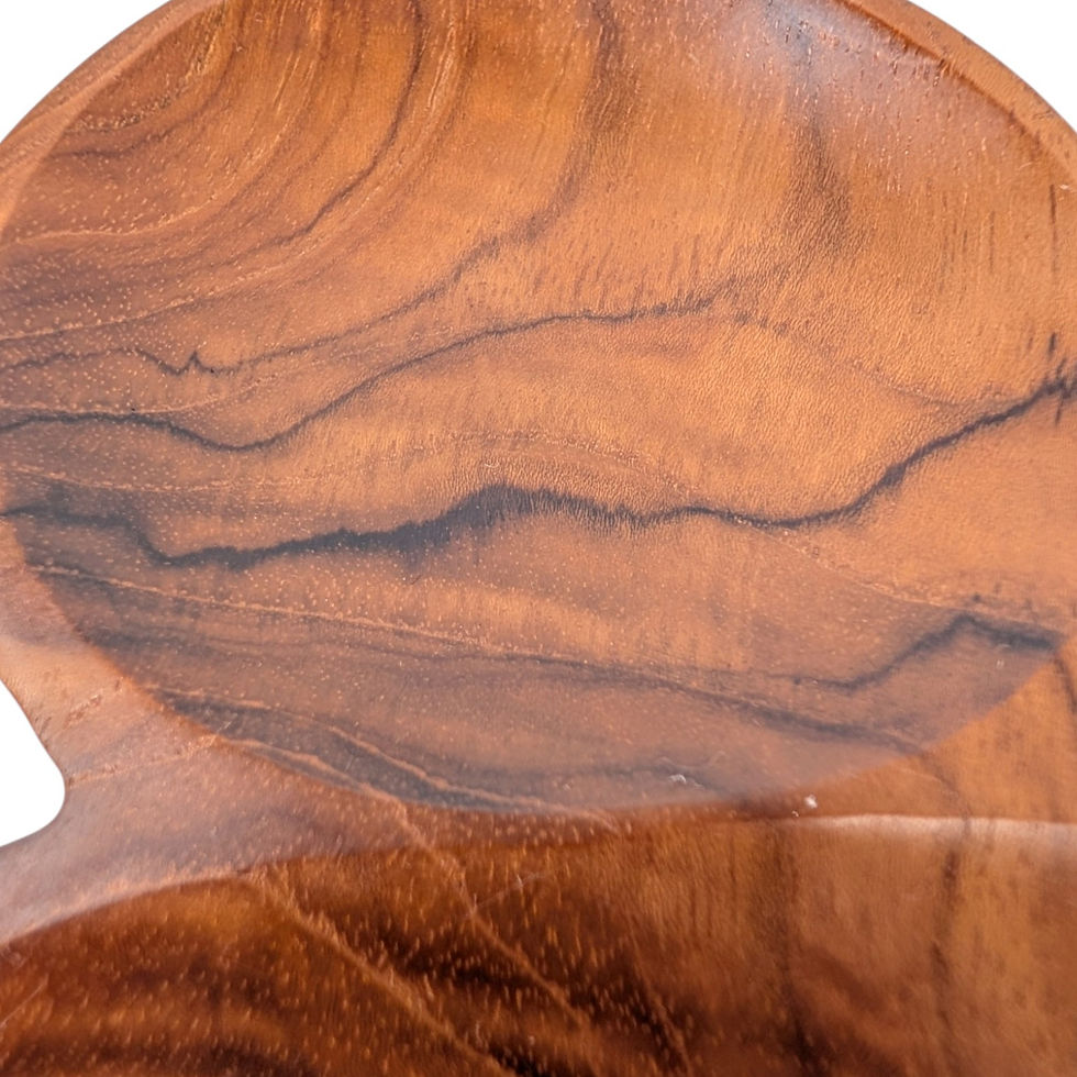 Thumbnail: Teak dinner plate carved into a bear silhouette