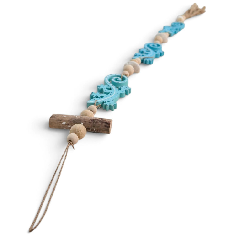Thumbnail: Gecko wall garland with a driftwood accent and hanging loop