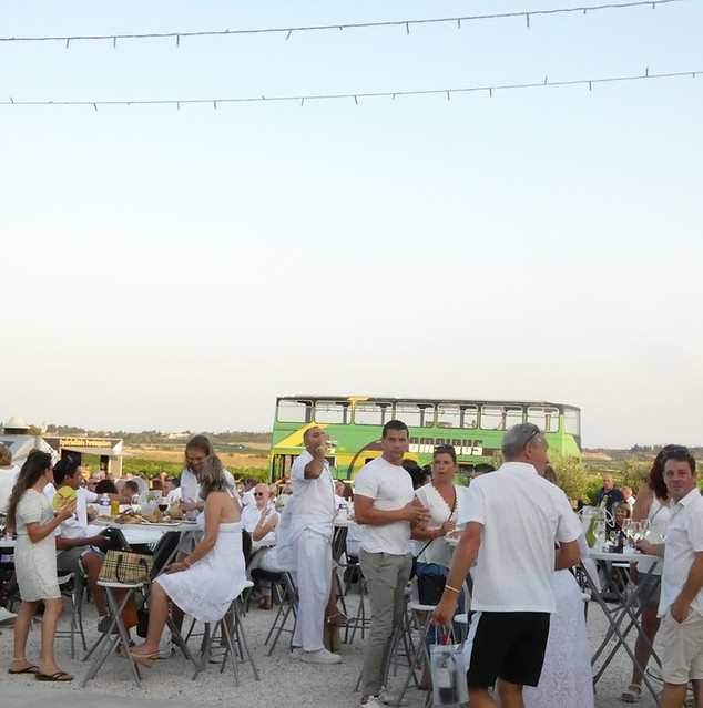 Soirée blanche domaine de la Resclauze