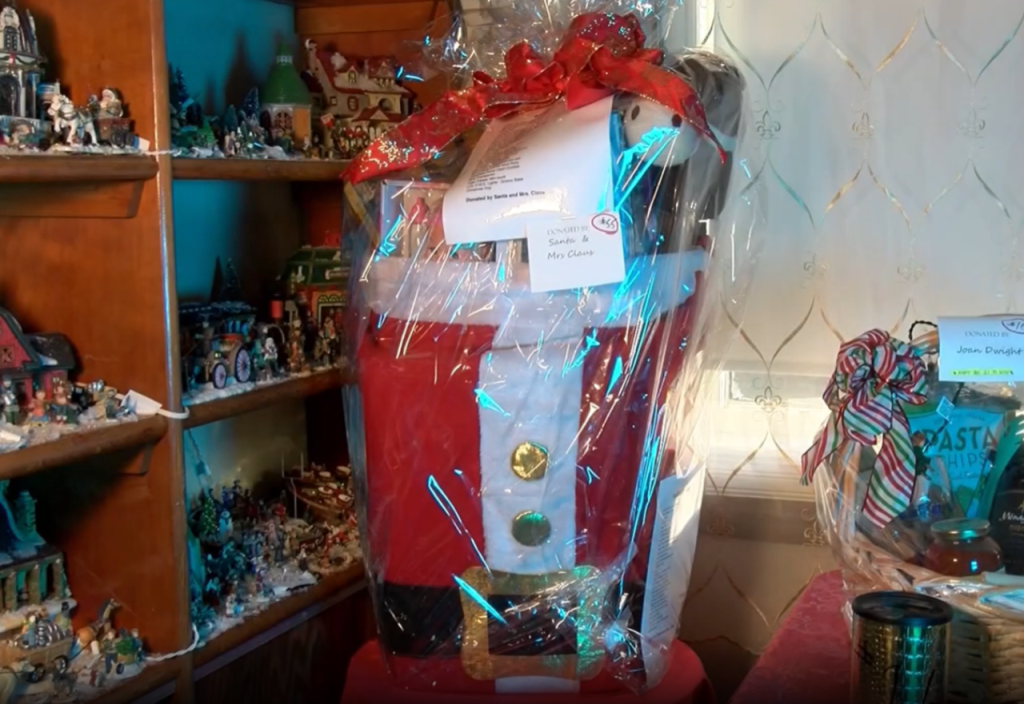 #55 The Claus Basket