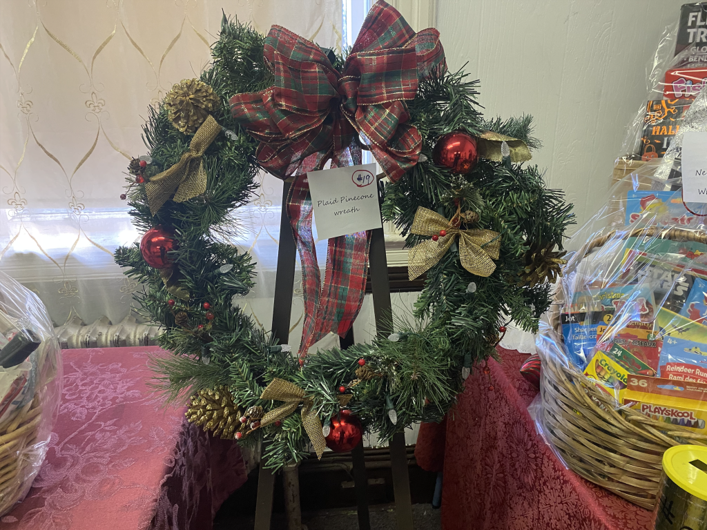 #19 Plaid Pinecone Wreath