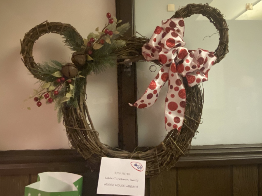 #68 Minnie Mouse Wreath
