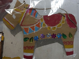 リサイクル工作でダーラナホース