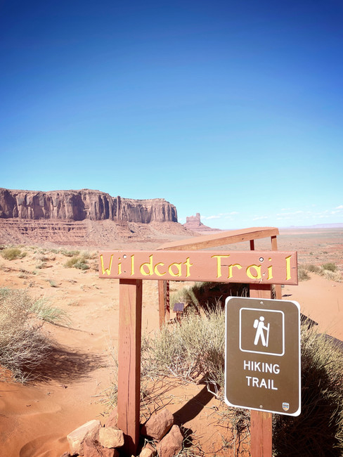 Wild Cat Hiking Trail in Monument Valley Arizona