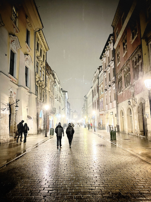 Florianska Street, Kraków, Poland | Black and white travel photography | Limited edition wall art prints | Travel blog | © kpm photo art