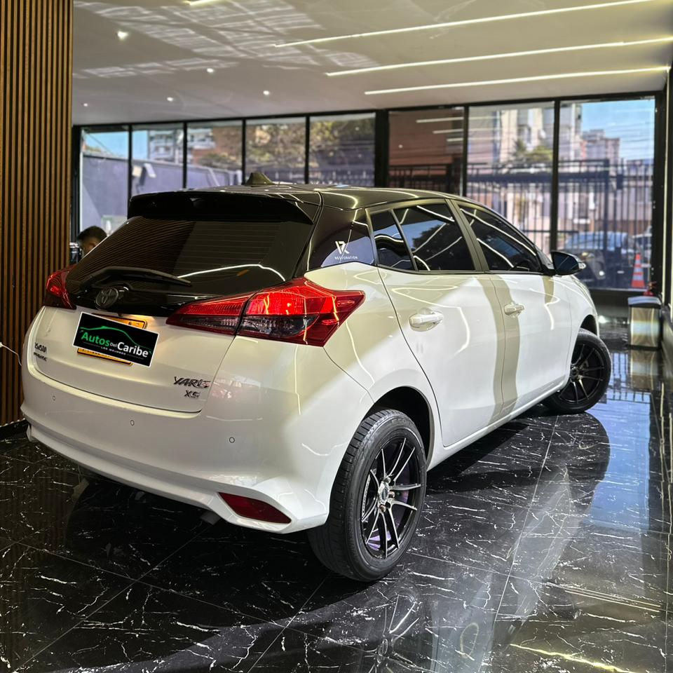 Miniatura: TOYOTA YARIS 2023