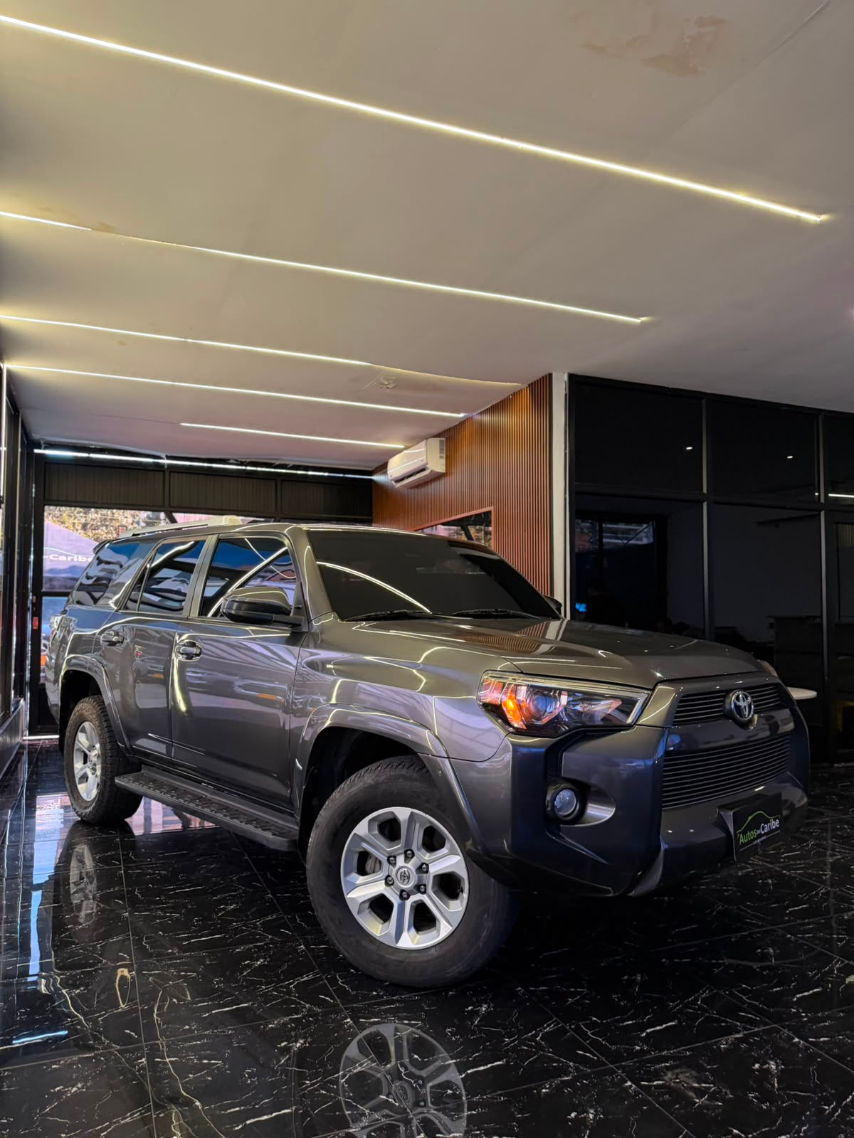 TOYOTA RUNNER SR5