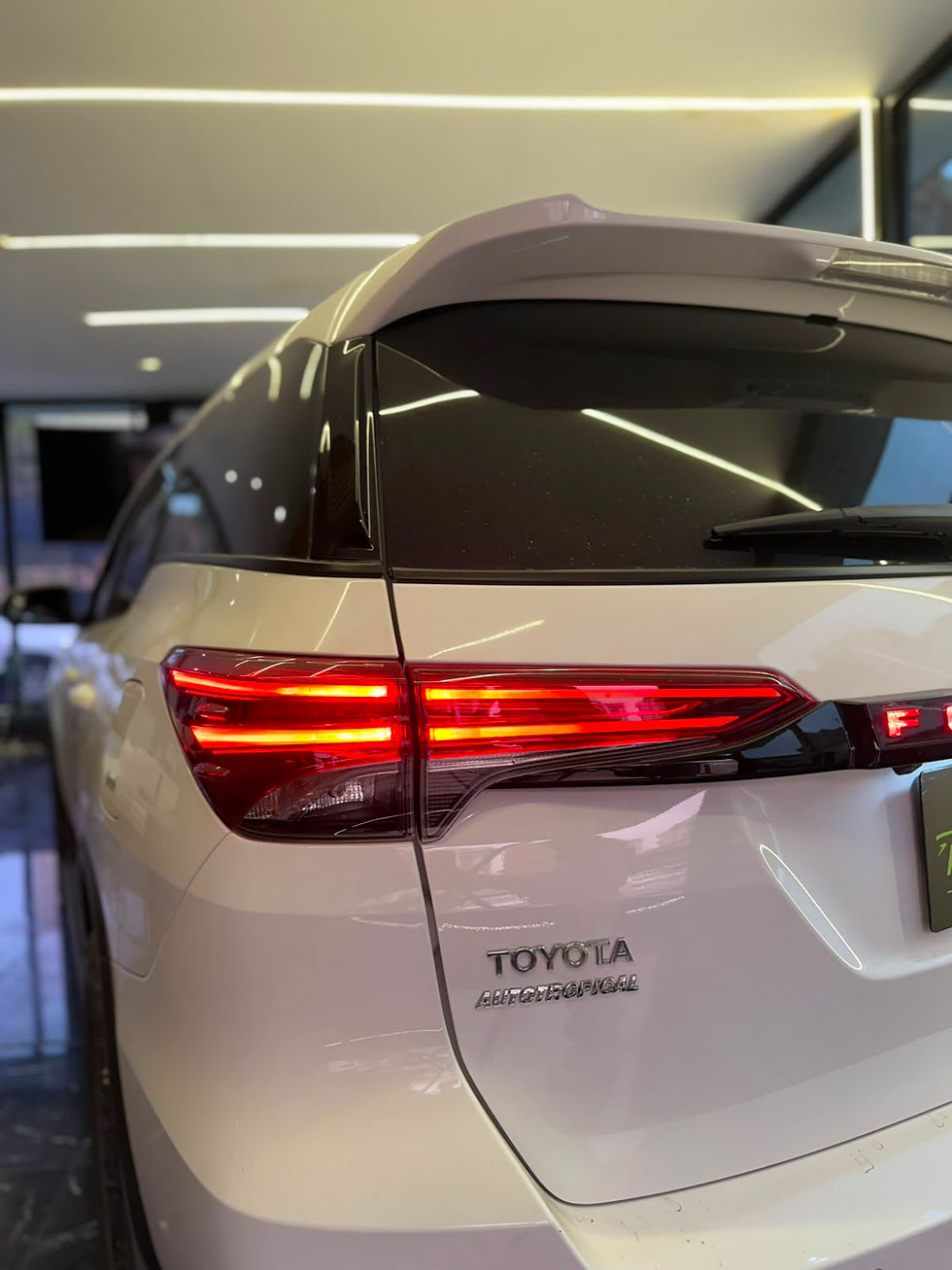 Miniatura: TOYOTA FORTUNER SR