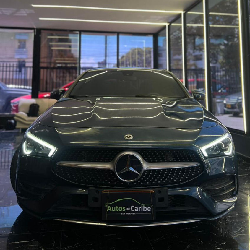 Miniatura: Mercedes Benz CLA 180 2020