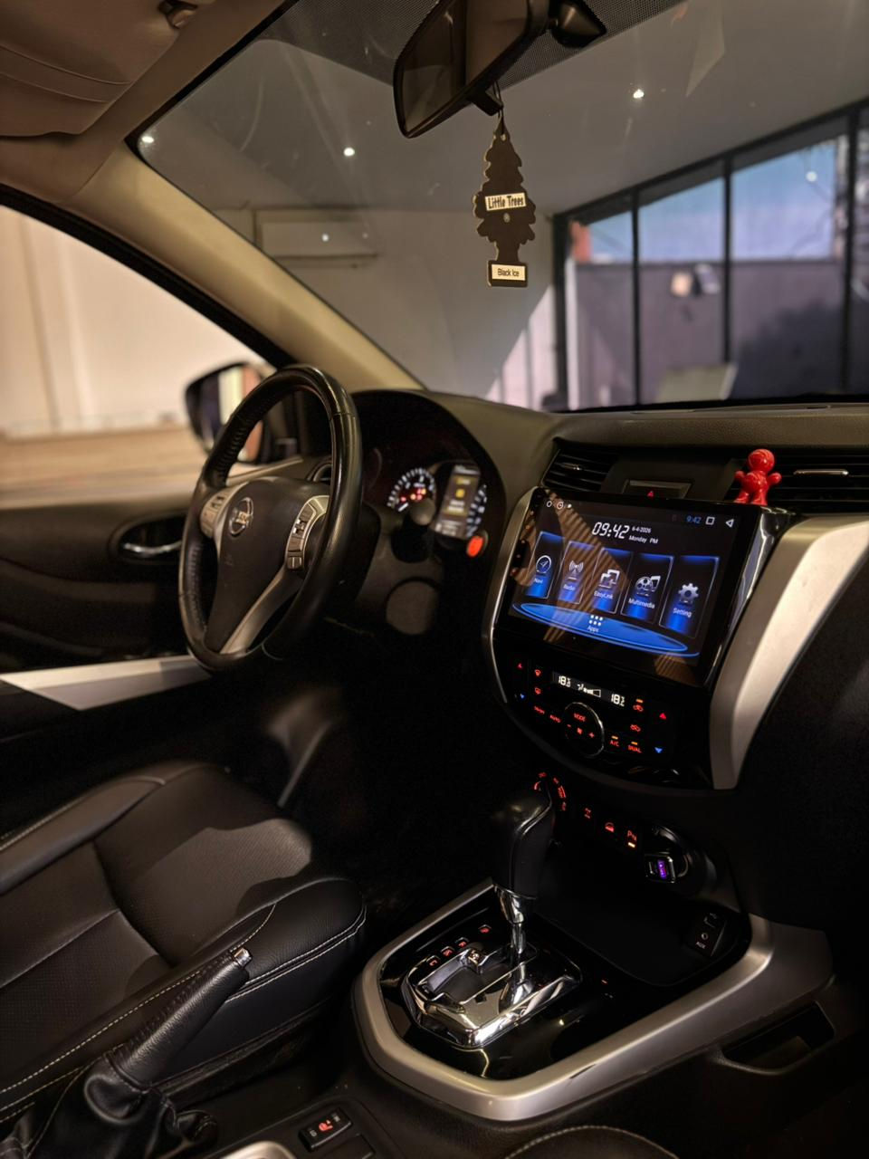 Miniatura: NISSAN NP300 FRONTIER