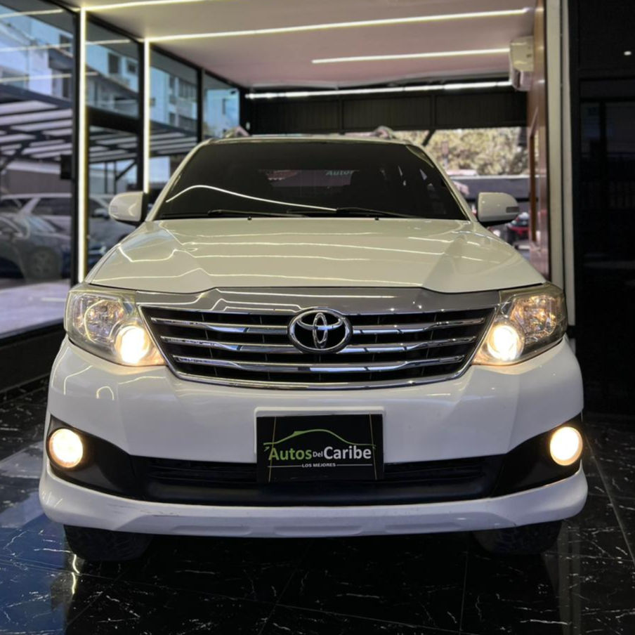 Miniatura: TOYOTA FORTUNER SR5 4x4