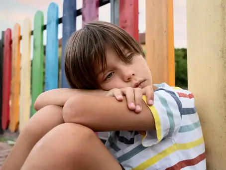 Depressão entre crianças e adolescentes: sinais de alerta que pais e responsáveis precisam conhecer