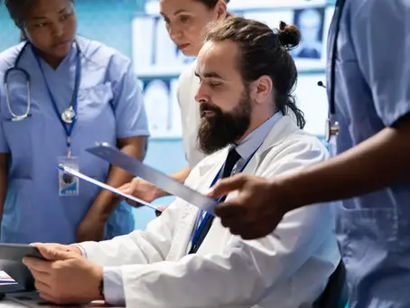 Formação médica em risco: a abertura indiscriminada de cursos e a falta de médicos no interior do Brasil
