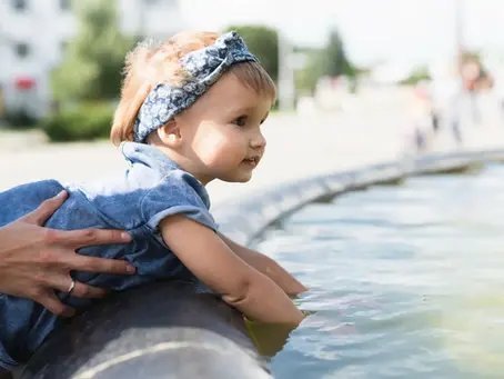 Piscinas, praias e rios: prevenção de afogamentos no verão com crianças e adolescentes