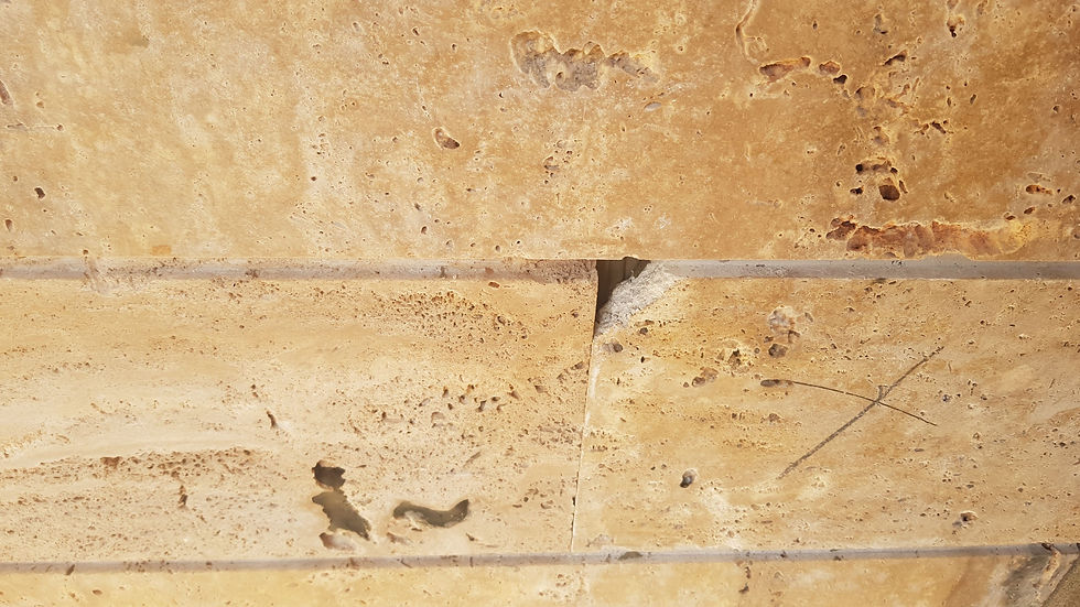 Peça quebrada assentada (proprietária pediu para trocar peça)
