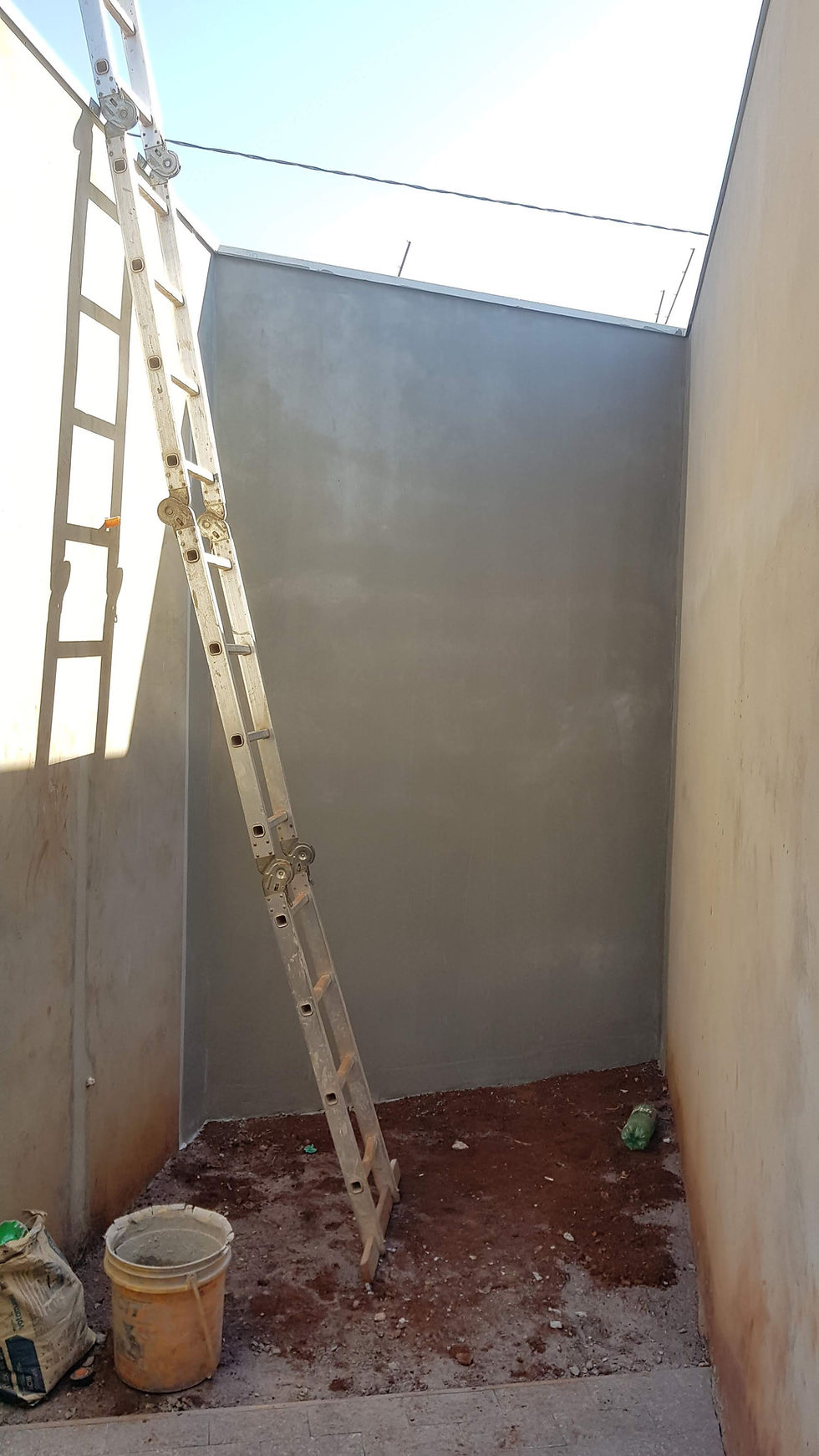 Muro fundos impermeabilizado