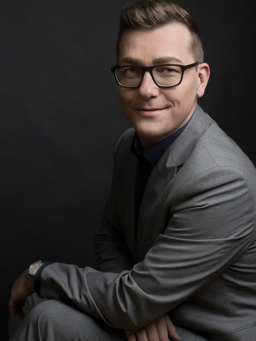 Executive Auftritt Business Stil 2026 für Führungskräfte – Wie Sie nach vielen Jahren im Unternehmen Ihren Stil neu definieren und visuell Souveränität ausstrahlen