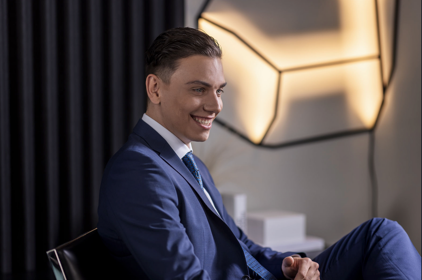 Employer Branding Teamfoto- Startup – Mitarbeiter als Markenbotschafter ins rechte Licht gerückt.