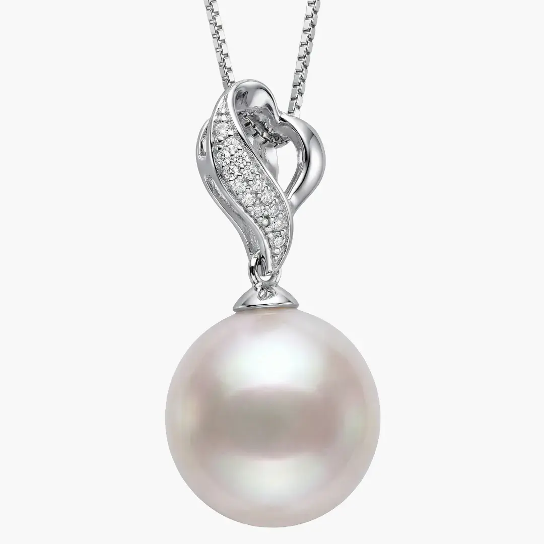 Bare Glow Pearl Pendant