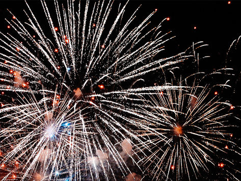 July Sparks Au Pied du Courant