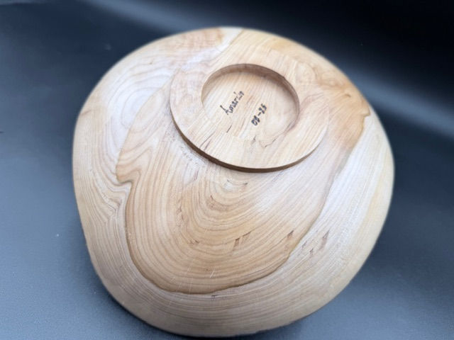 Miniatyrbilde: Skål i rogn med naturkant