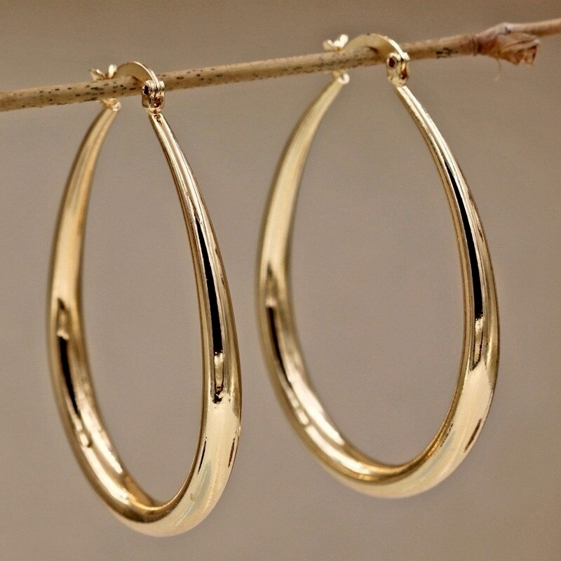 Thumbnail: The Bold Silhouette Hoops