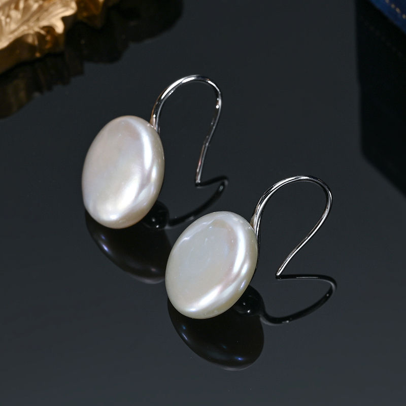 Thumbnail: Aveline Pearl Drops