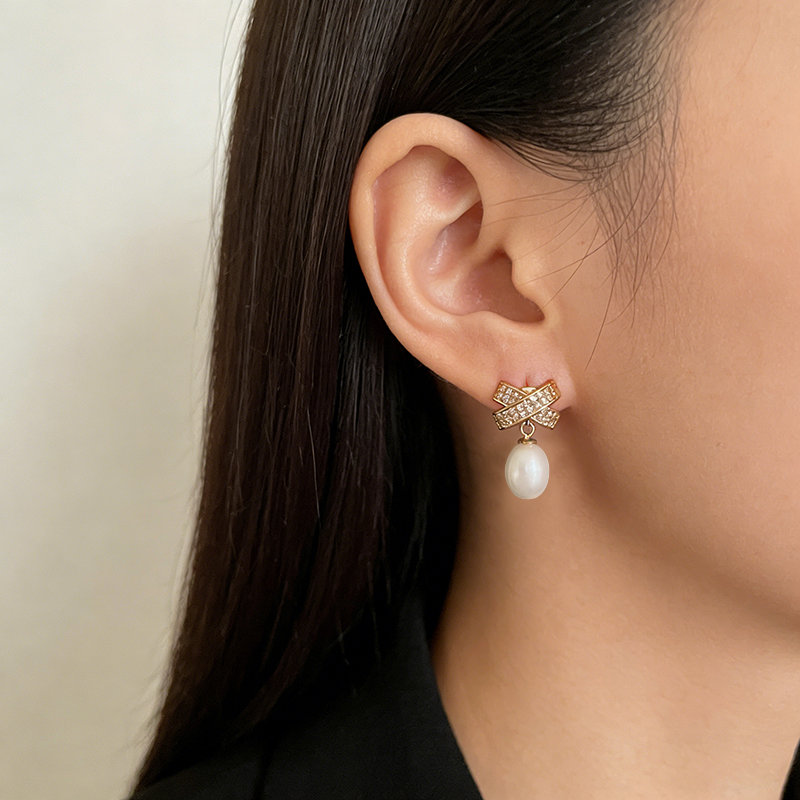 Thumbnail: Lumielle Pearl Earrings