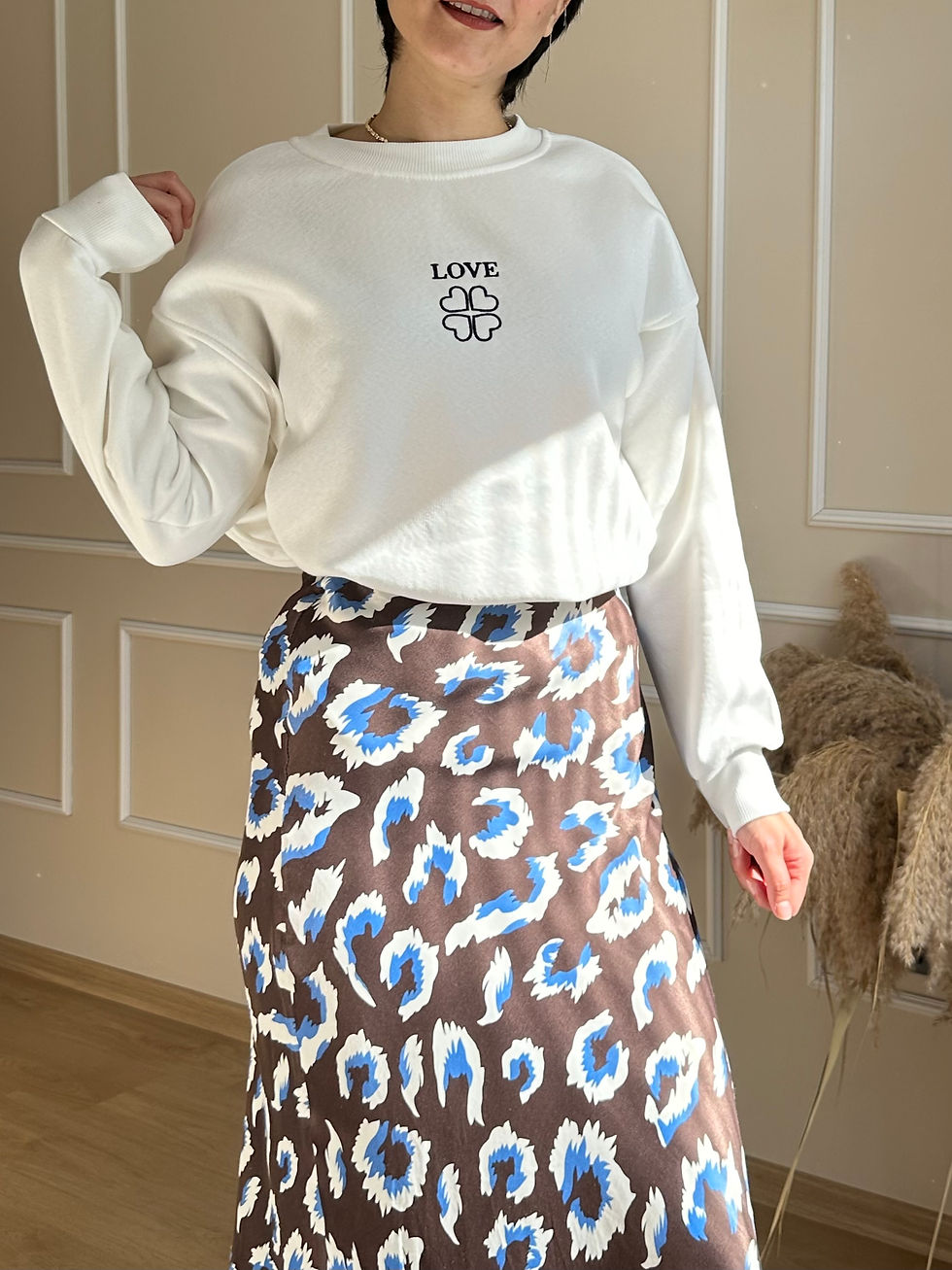 Küçük resim: Beyaz Love Sweatshirt