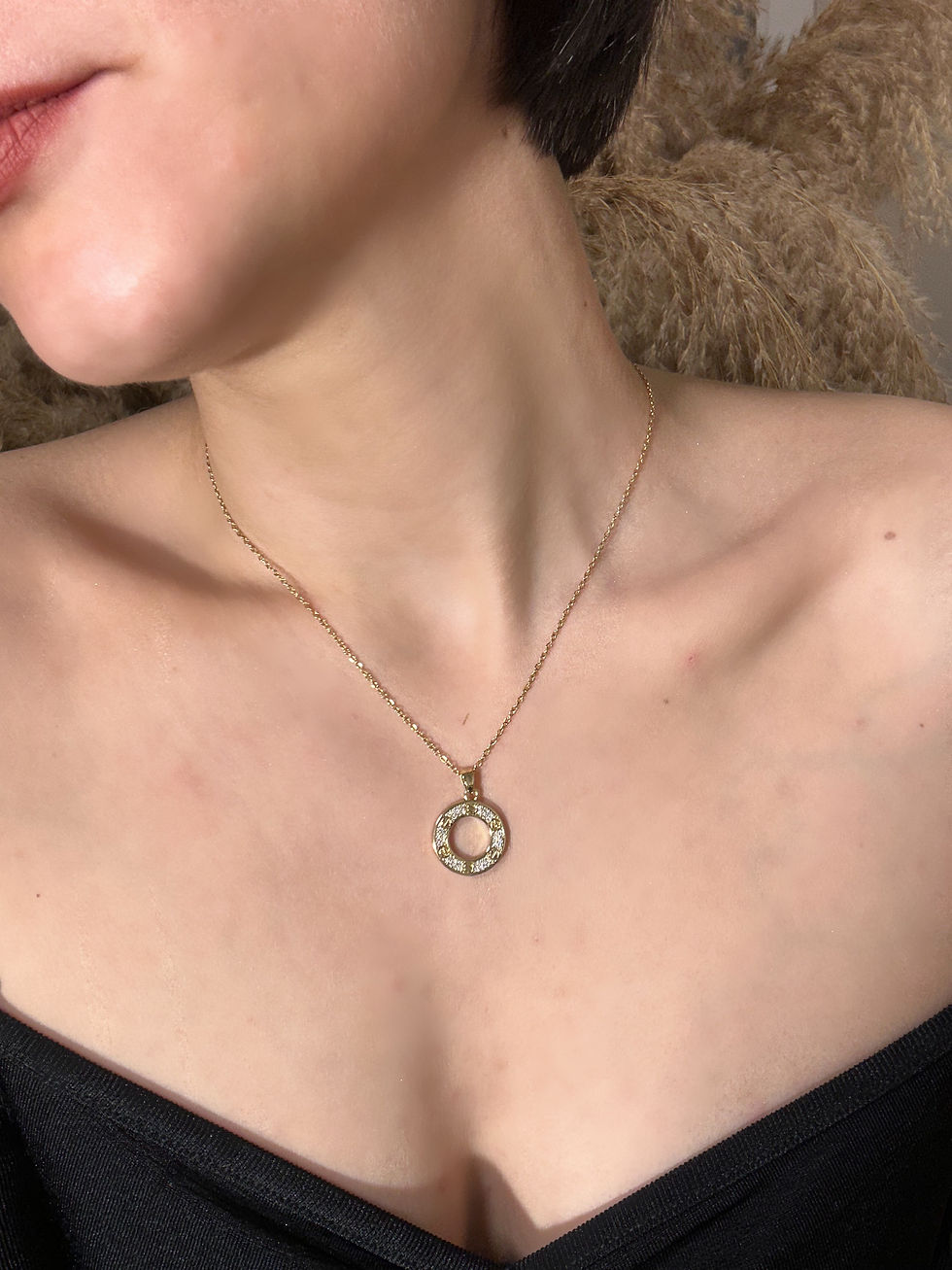 Thumbnail: Altın Rengi Gold Zirkon Taşlı Madalyon Model Kolye
